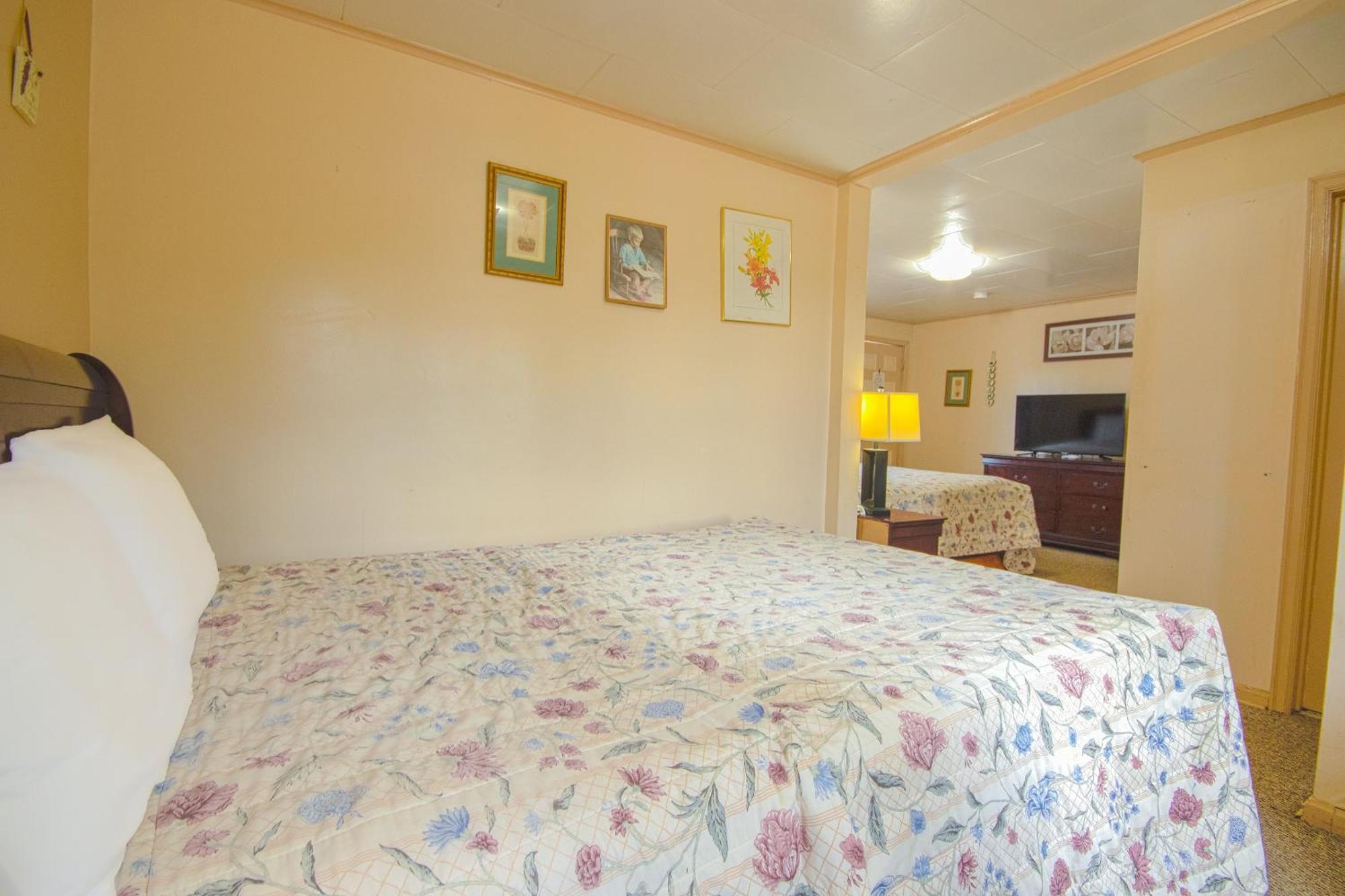Sunflower Motel Hiawatha By Oyo エクステリア 写真