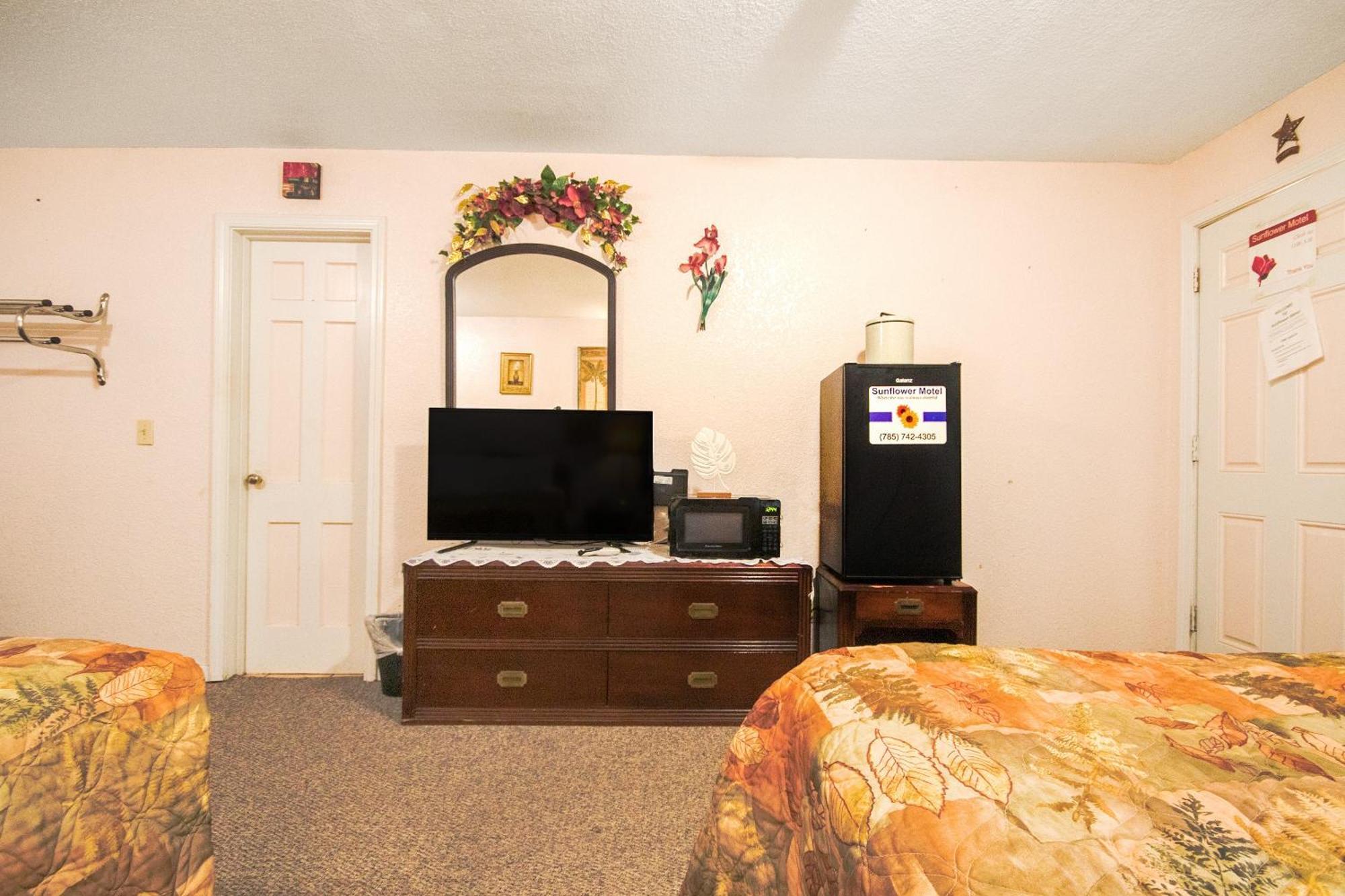 Sunflower Motel Hiawatha By Oyo エクステリア 写真