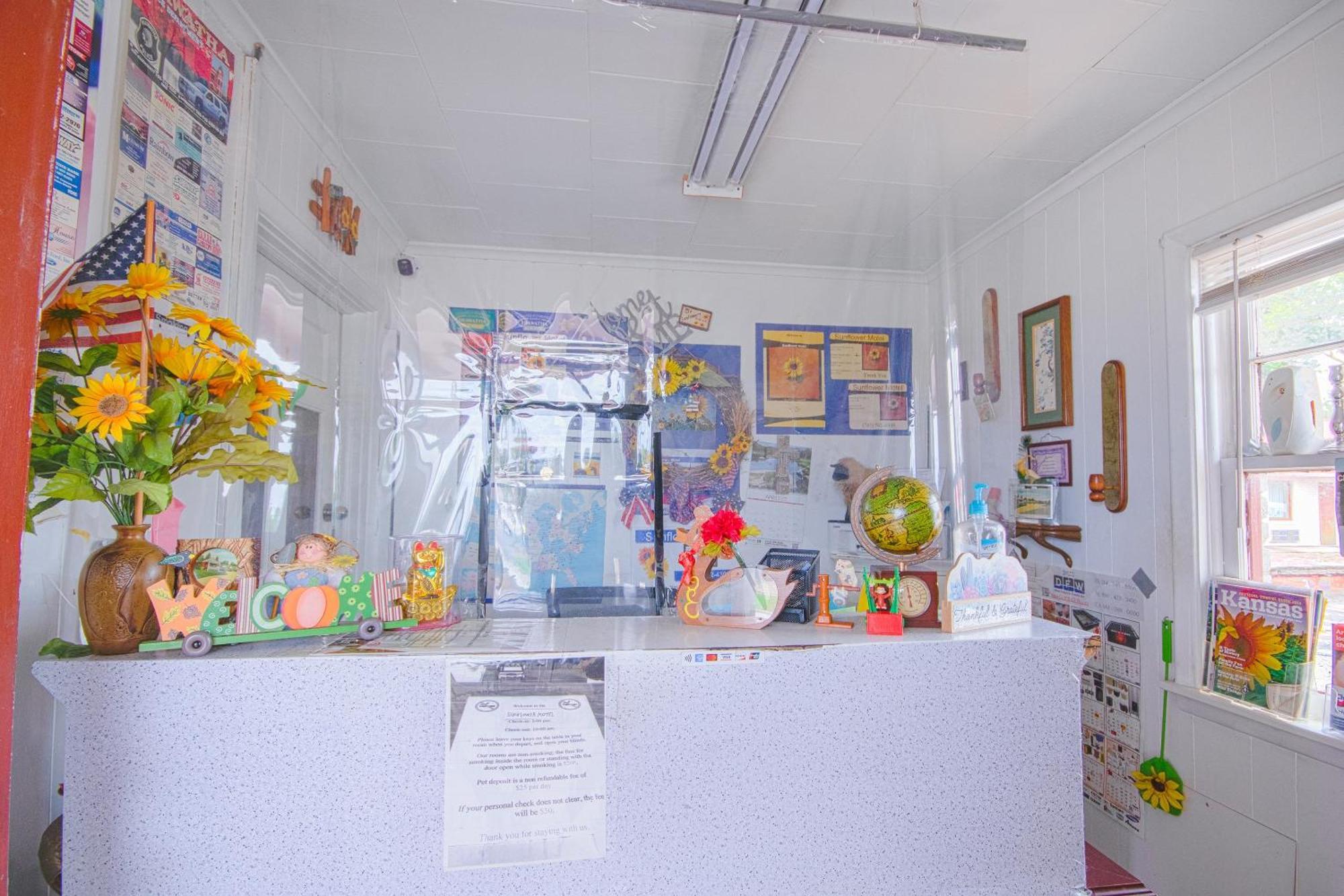 Sunflower Motel Hiawatha By Oyo エクステリア 写真
